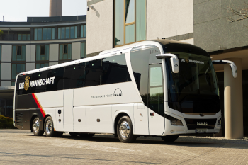 mannschaftsbus fussball